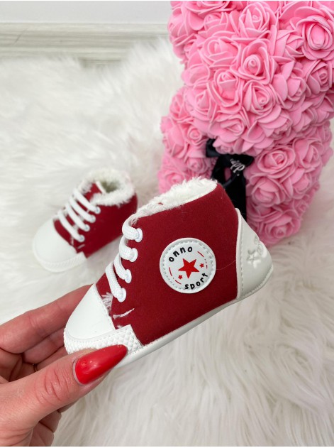 Czerwone buciki ocieplane
